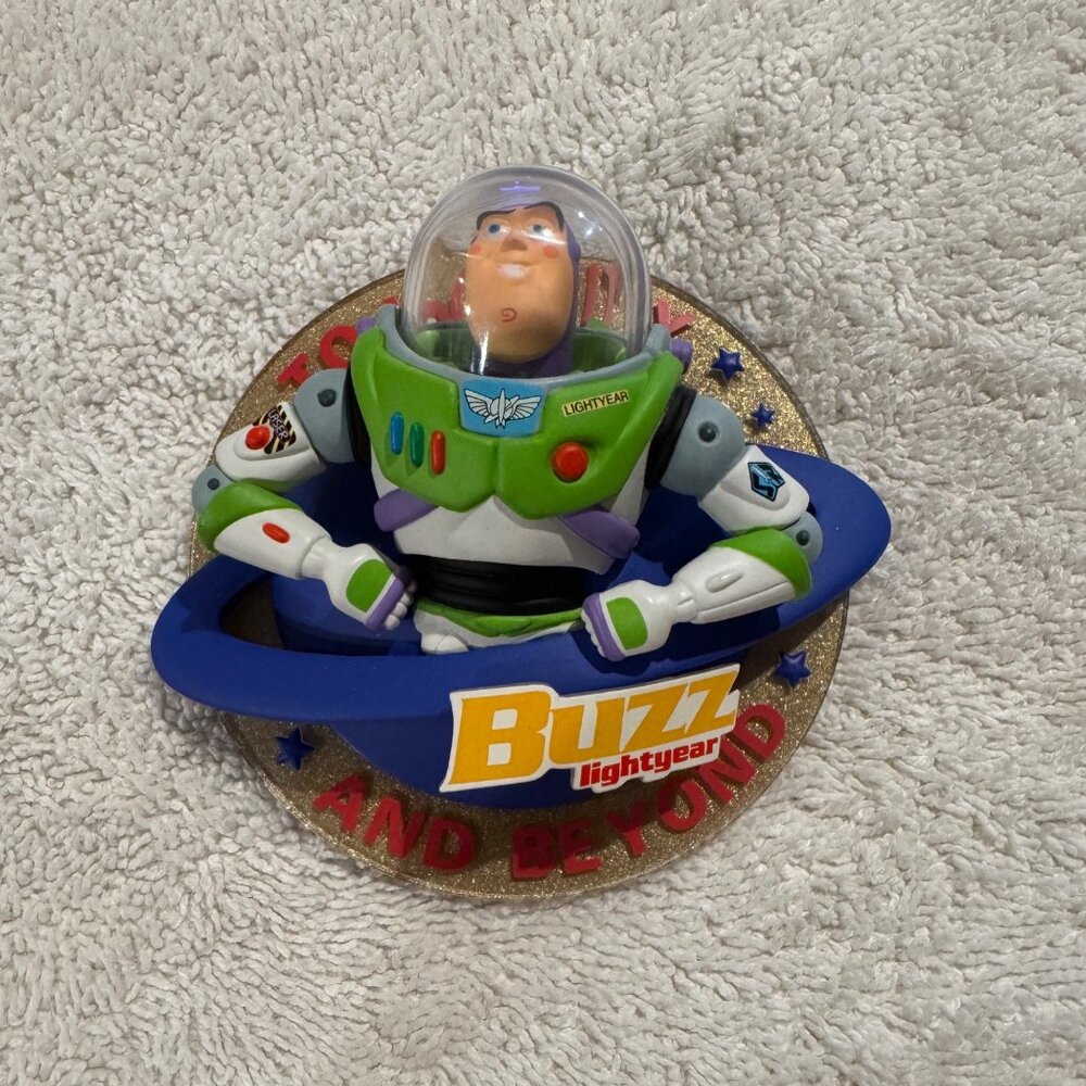 Hallmark Keepsake Buzz Lightyear Disney/Pixar’s Toy Story 2 Christmas Ornament